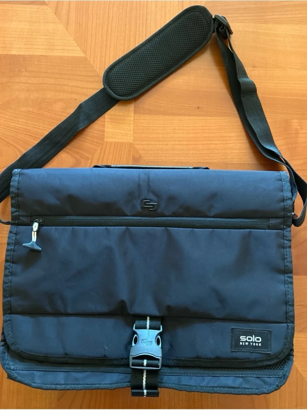 Solo New York Laptop Messenger Bag w/ Luggage Strap & Multi-Pockets; Matte Black